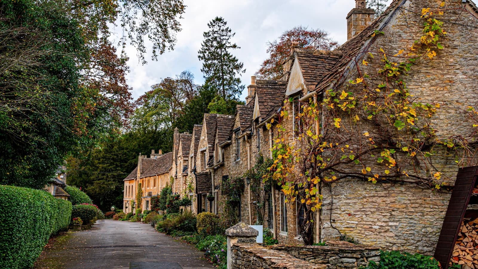 Prettiest Cotswolds Villages to Visit — 12 Worth a Day Out